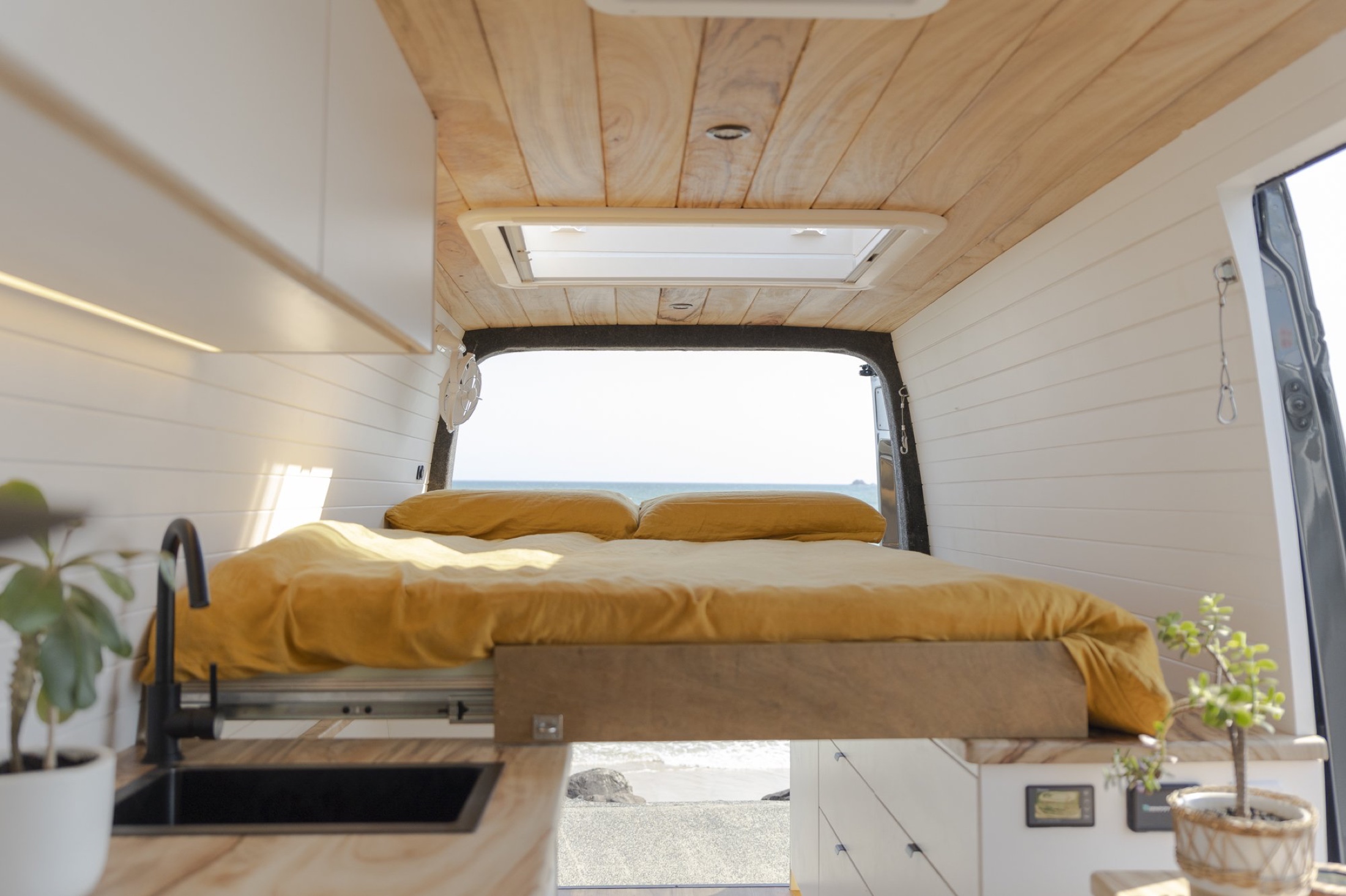 Sean medium wheelbase custom interior